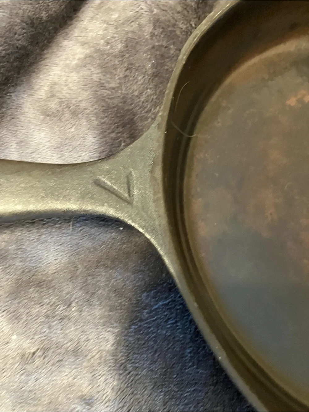 Martin Cast Iron #7 Shallow Skillet with Hamburger Logo